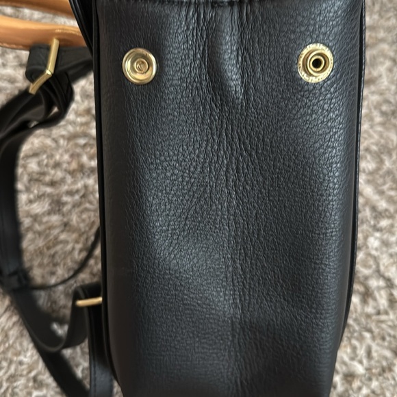 Hufflepuff Backpack - Picture 6 of 11